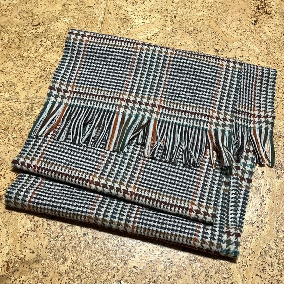 Men’s Glen Plaid Woven Fringed Scarf - Picture 3 of 12